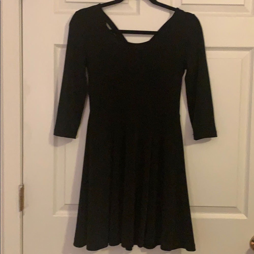 3/4 Sleeve Black Cross Back Dress